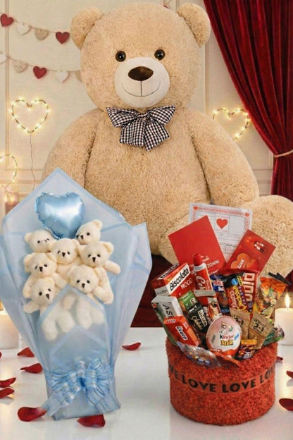 3’lü Kadınlar Günü Hediye Seti | 90 Cm Peluş Ayı, Love Çikolata Sepeti & Mavi Peluş Ayıcık Buketi