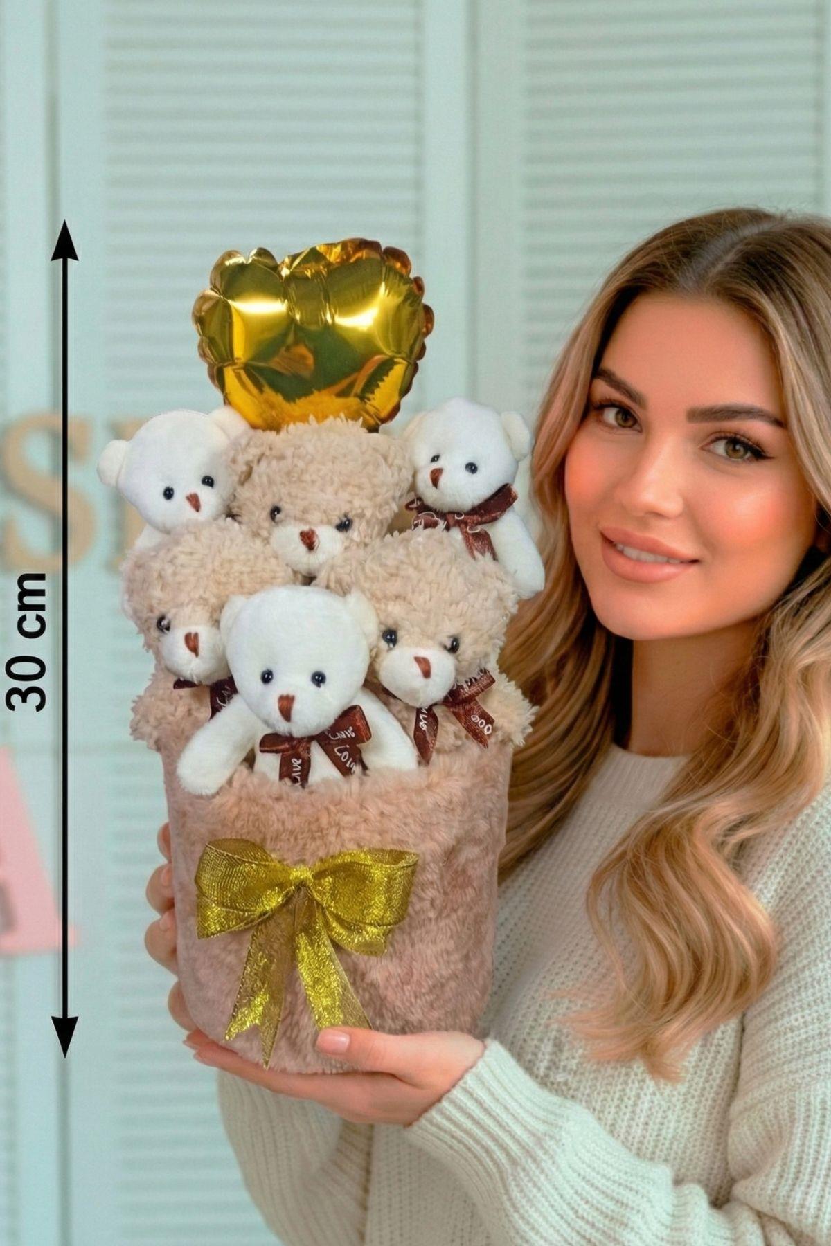 Kadınlar Gününe ÖZEL: Deluxe Krem Peluş Silindir Kutuda, Kalpli Balonlu 6’lı Boz Ayıcık Buketi - Sevdiğine Hediye