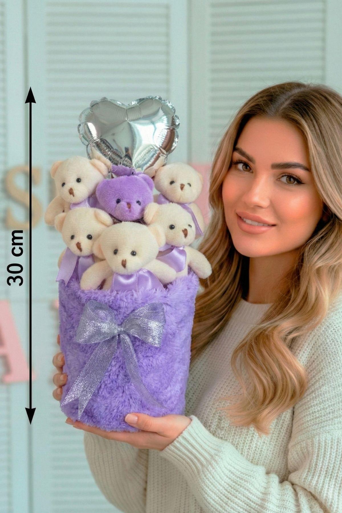 Kadınlar Gününe ÖZEL: Deluxe Lila Peluş Silindir Kutuda, Kalpli Balonlu 6’lı Lila Ayıcık Buketi - Sevdiğine Hediye