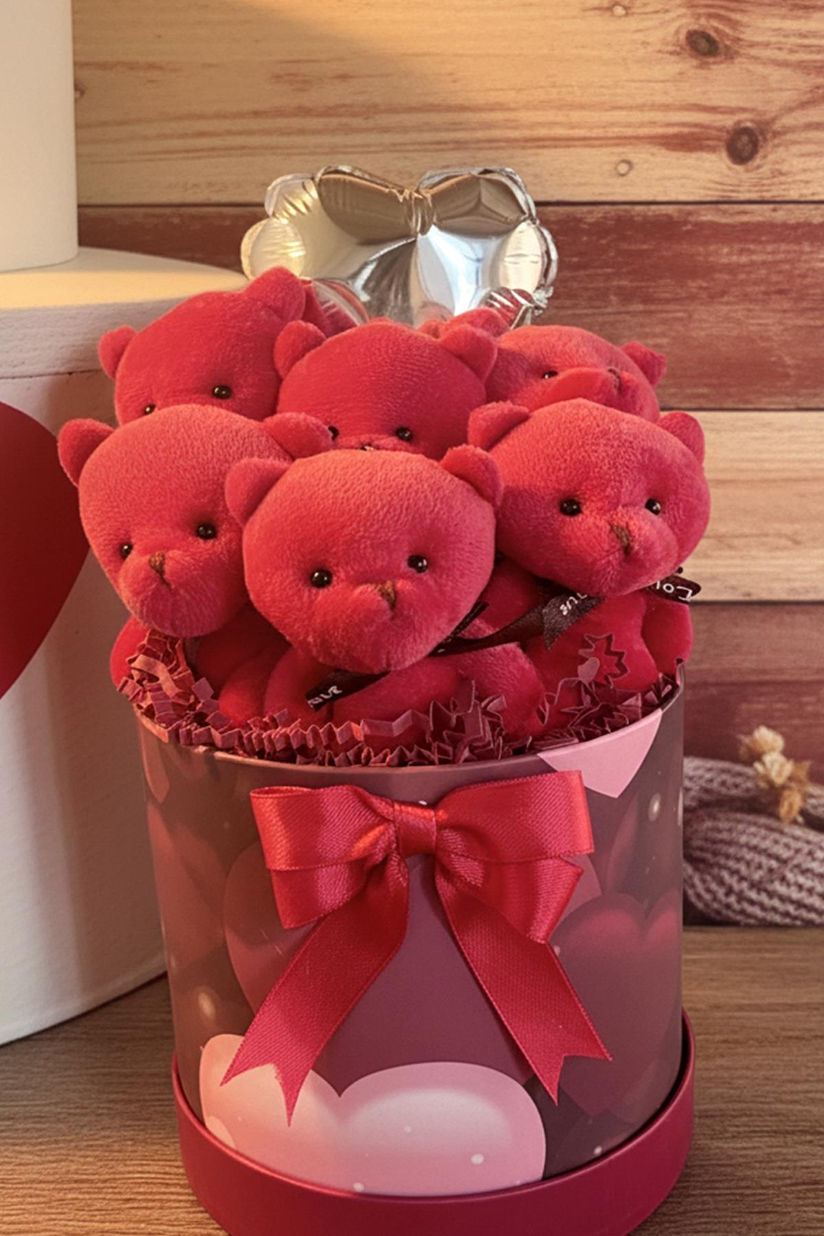 Kadınlar Gününe ÖZEL: Premium Özel Kalpli Silindir Kutusunda, Kalpli Balonlu LED Işıklı 6’lı Kırmızı Ayıcık Buketi