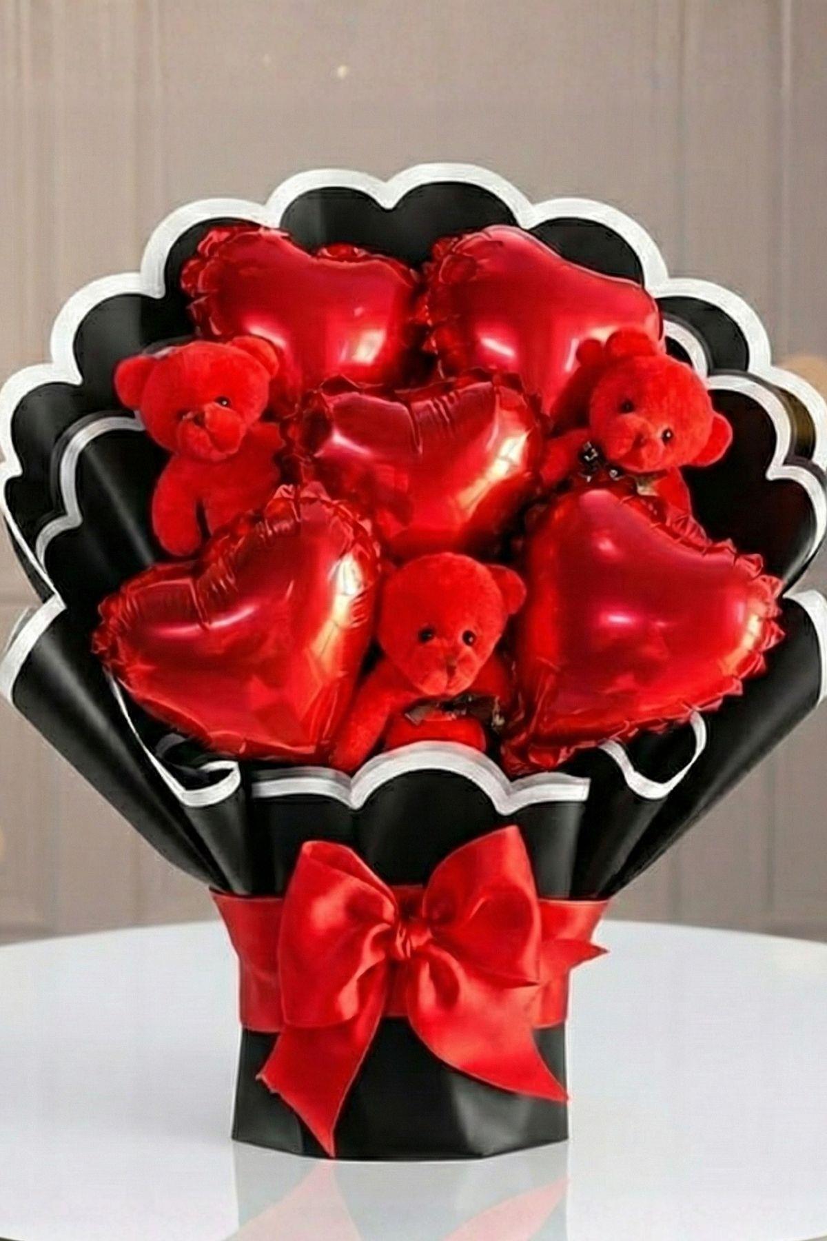 Kadınlar Günü'ne Özel: 5'li Kalp Balonlu, 3'lü Ayılı Kırmızı Ayıcık Buketi | Sevgiliye Hediye