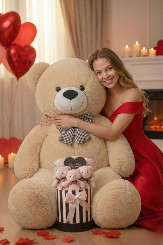 Kadınlar Günü’ne Özel: 90 CM Peluş Ayı & Aynalı Mesajlı Pembe Silindir Ayıcık Buketi