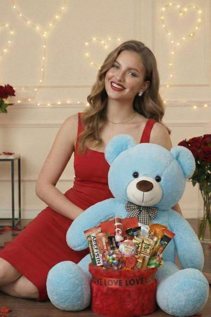 3’lü Kadınlar Günü Hediye Seti | 90 Cm Peluş Ayı, Love Çikolata Sepeti & Mavi Peluş Ayıcık Buketi