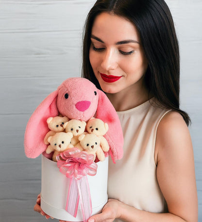 SOLE Premium Özel Hediye Kutusunda  45 cm Pembe Bunny Tavşan ve 5 Adet Krem Peluş Ayıcık Buketi