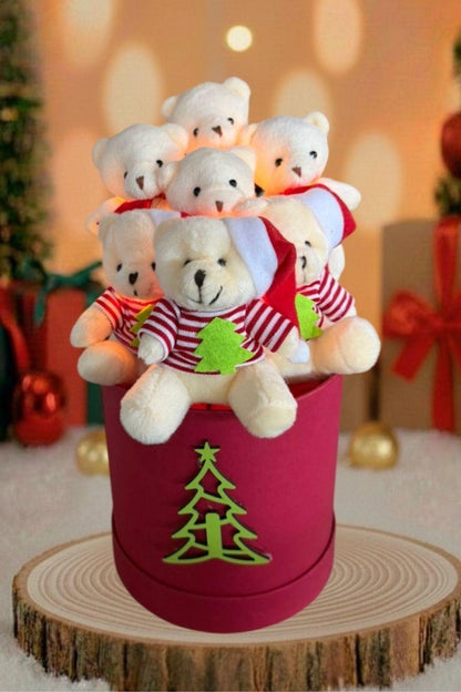 Yılbaşı ÖZEL Seri: Premium Silindir Kutuda Yılbaşı Temalı LED Işıklı, Noel Kıyafetli - Şapkalı Ayıcık Buketi